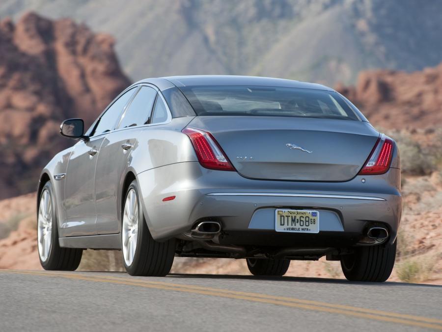  Jaguar XJL 2010 года  (US) (фото 38 из 41)